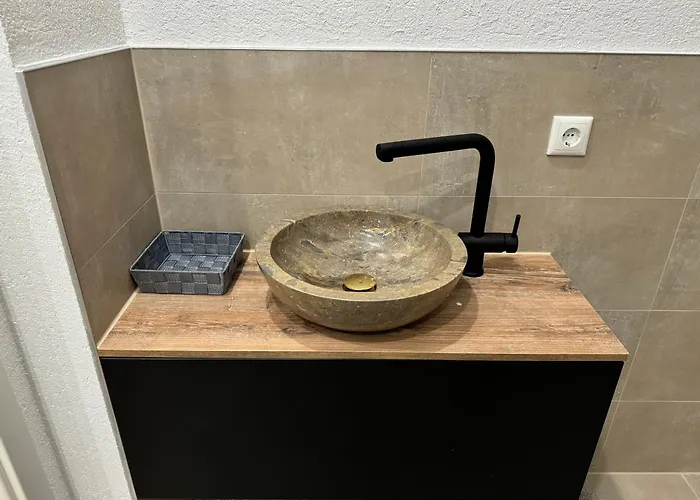 Apartmán Wunderschoene Moderne Mit 2 Schlafzimmern *