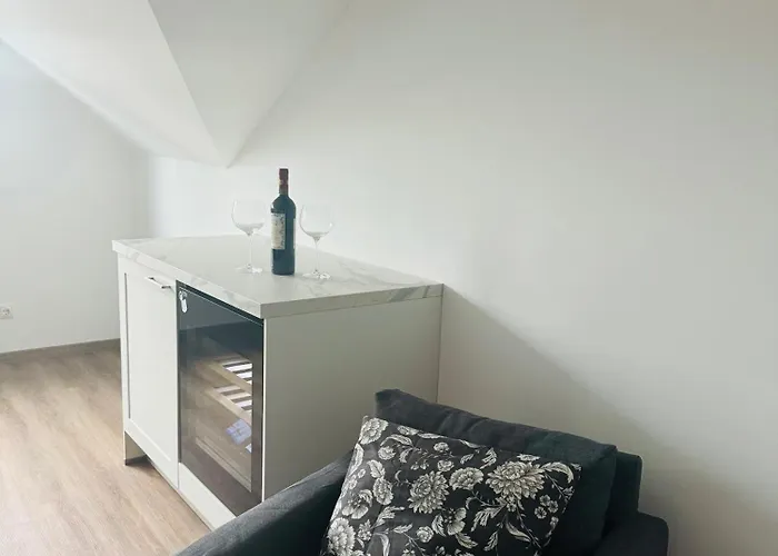 Wunderschoene Moderne Mit 2 Schlafzimmern Apartmán *