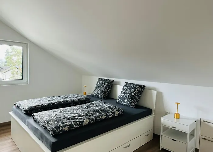 Wunderschoene Moderne Mit 2 Schlafzimmern Apartmán Braunfels